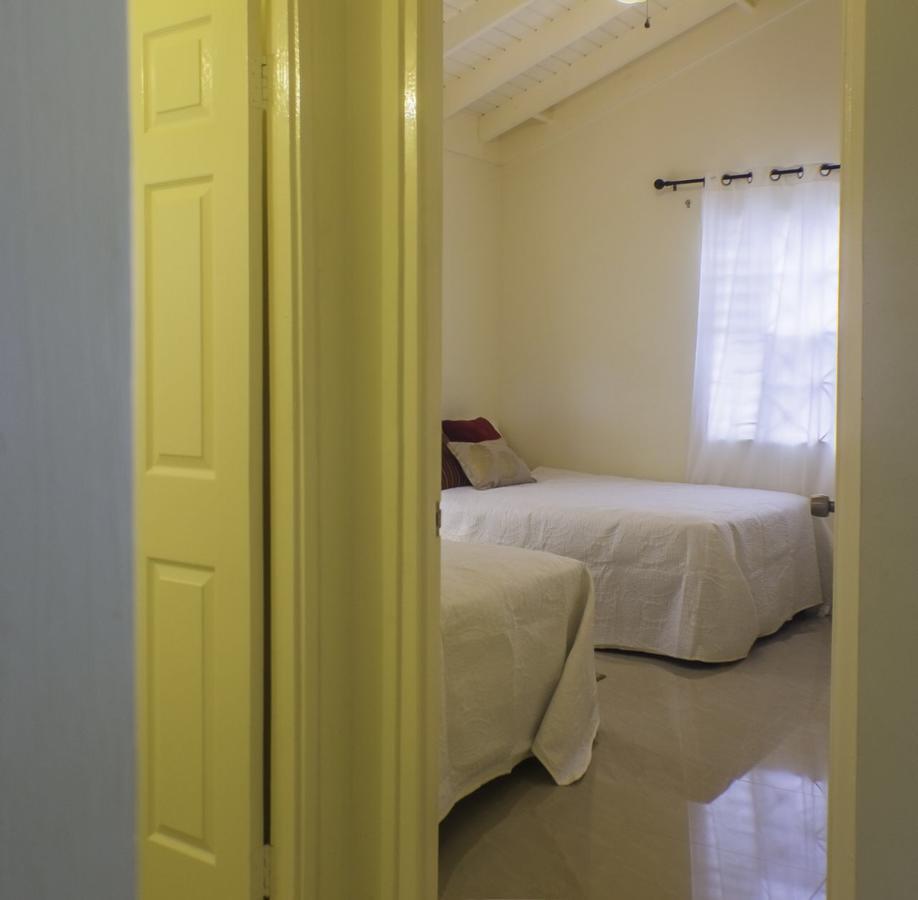 N2N Suites - Ochio Rios Vacation Home Очо-Ріос Екстер'єр фото