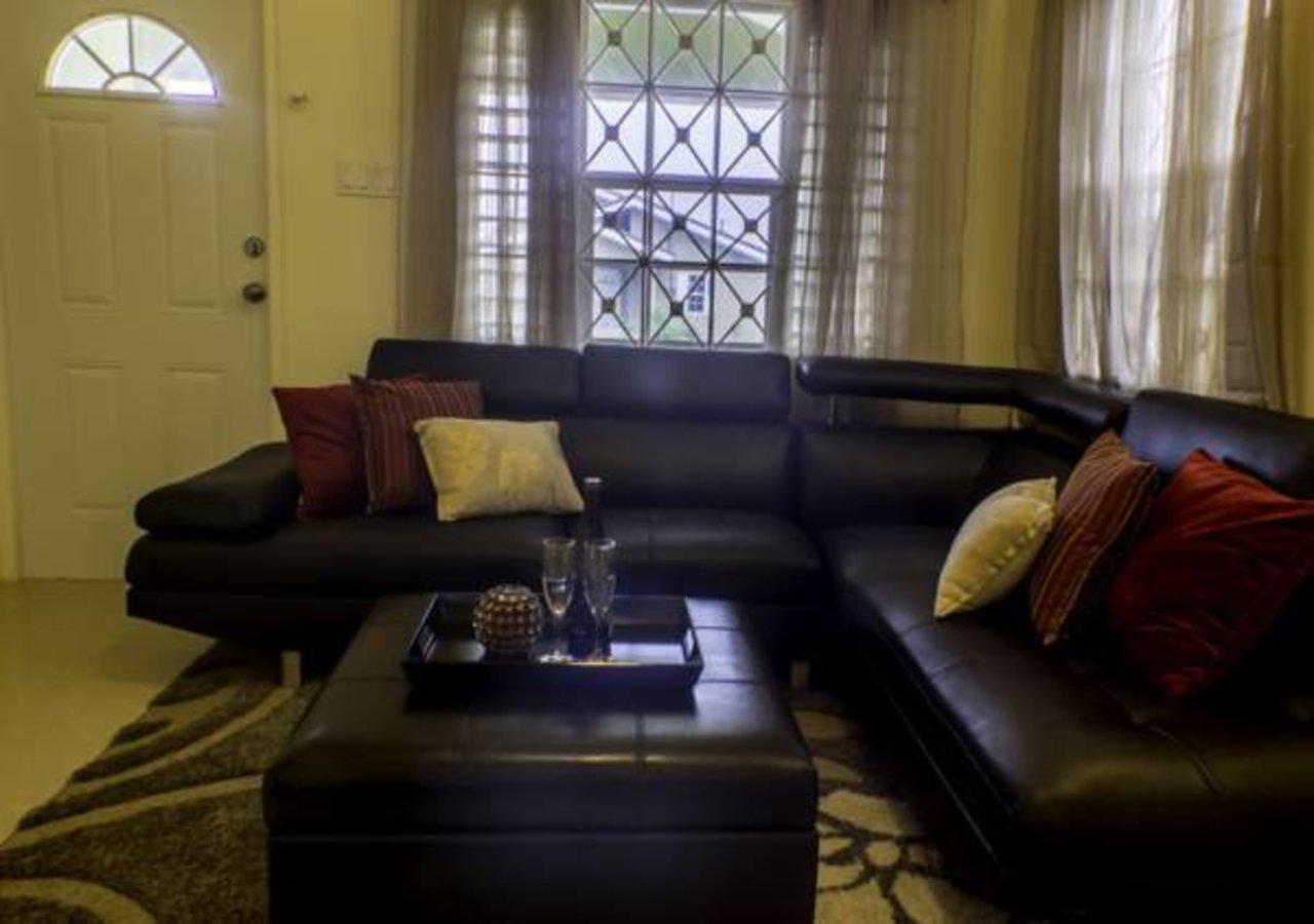 N2N Suites - Ochio Rios Vacation Home Очо-Ріос Екстер'єр фото